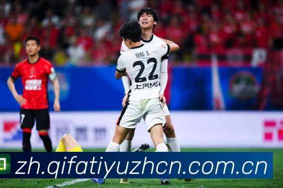 皇马对阵西班牙人全场球员评分分析贝尔和本泽马表现抢眼数据研判:最新赛事动态与深度分析 皇马对阵西班牙人全场球员评分分析贝尔和本泽马表现抢眼数据研判:最新赛事动态与深度分析